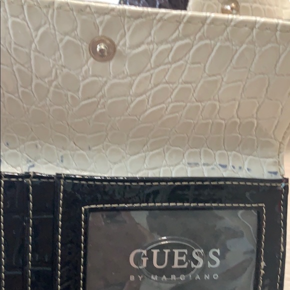 Guess (10) - Picture 9 of 10